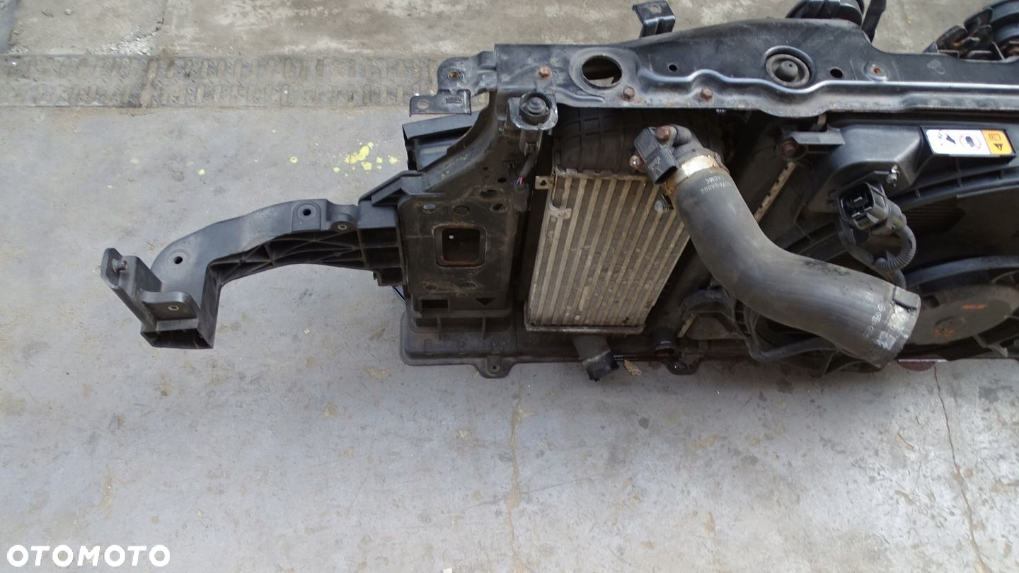 WZMOCNIENIE PAS PRZEDNI CHLODNICE HYUNDAI I40 CRDI - 3