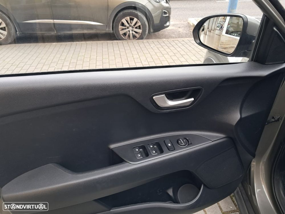 Kia Stonic 1.2 Dynamic - 12