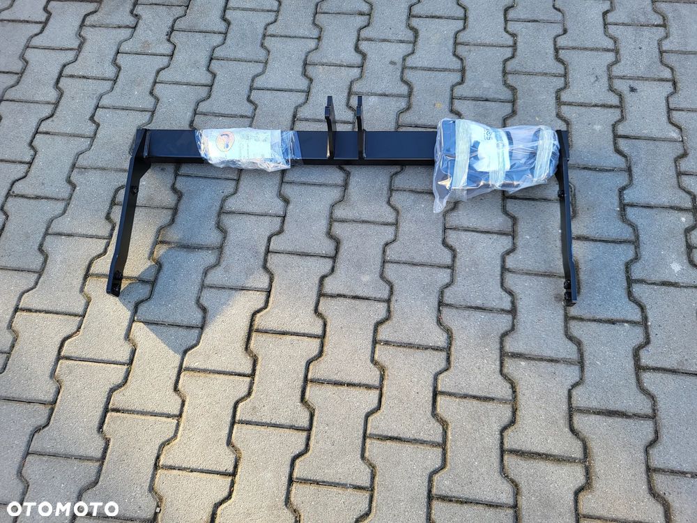 Hak holowniczy  VW TIGUAN  SUV 2016- SEAT ATECA od 2016-  też R-Line  wertykalny zabezpieczony kluczykiem - 3