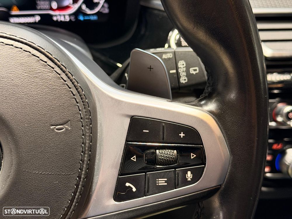 BMW 530 e Pack Desportivo M - 42