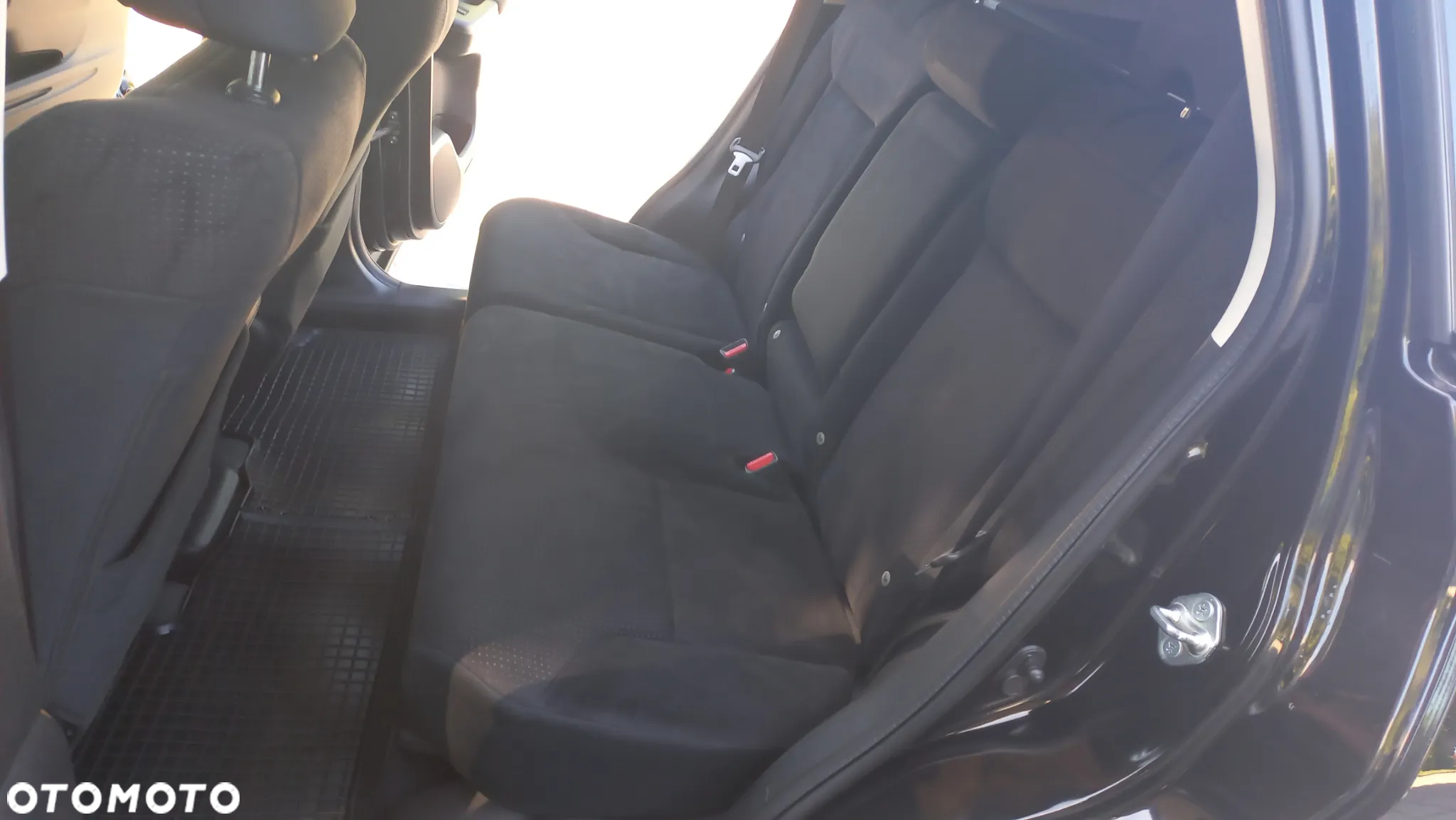 Honda CR-V 2.0i-VTEC 4WD Automatik Executive - 19