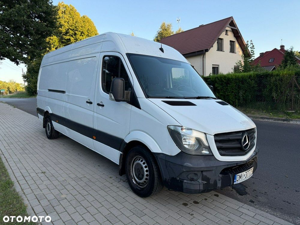Mercedes-Benz Sprinter - 1
