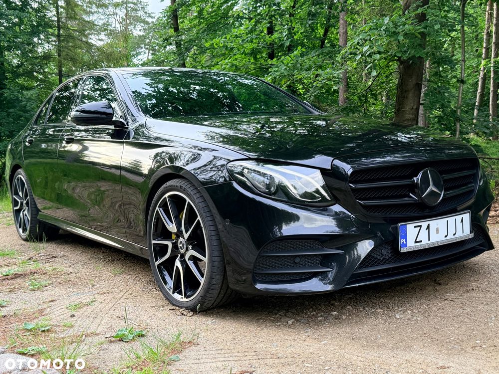 Mercedes-Benz Klasa E 220 d 4-Matic 9G-TRONIC - 2