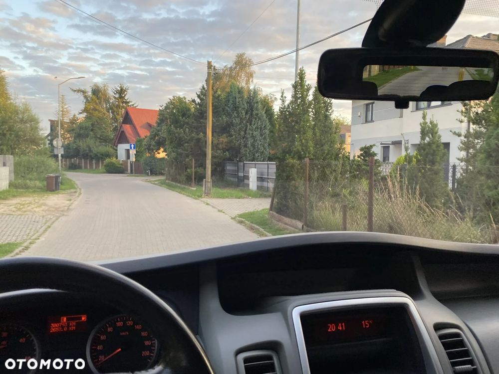Opel Vivaro - 8