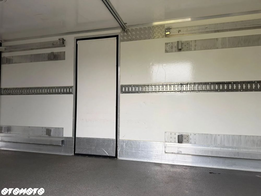 Renault Master 230V Piękny 4.20m Super stan Bezwypadkowy Mroźnia 2X boczne drzwi - 15