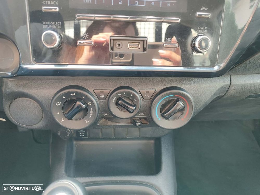 Toyota Hilux - 2