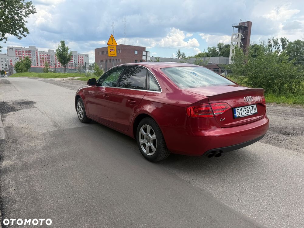 Audi A4 Limousine - 5