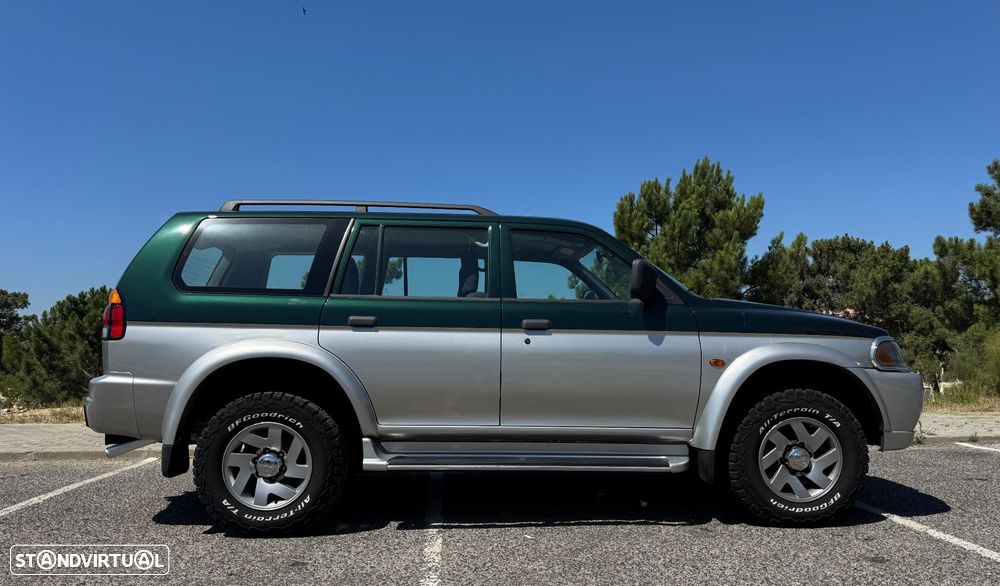 Mitsubishi Pajero Sport 2.5 TD GLS - 11