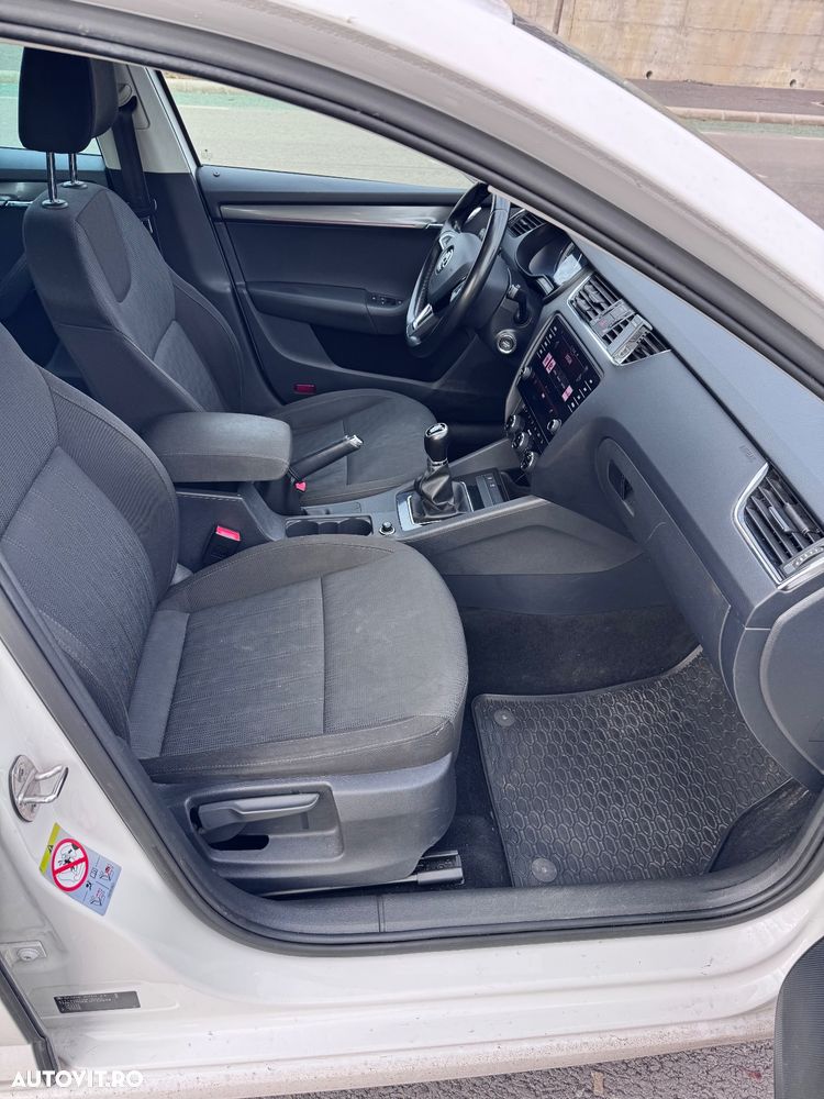 Skoda Octavia 2.0 TDI Style - 13