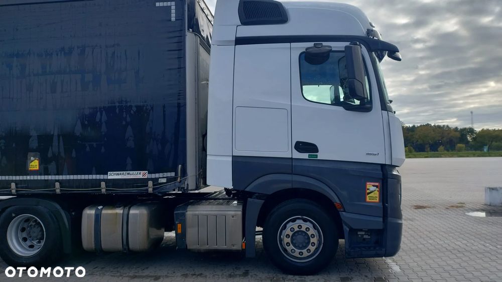 Mercedes-Benz ACTROS - 2