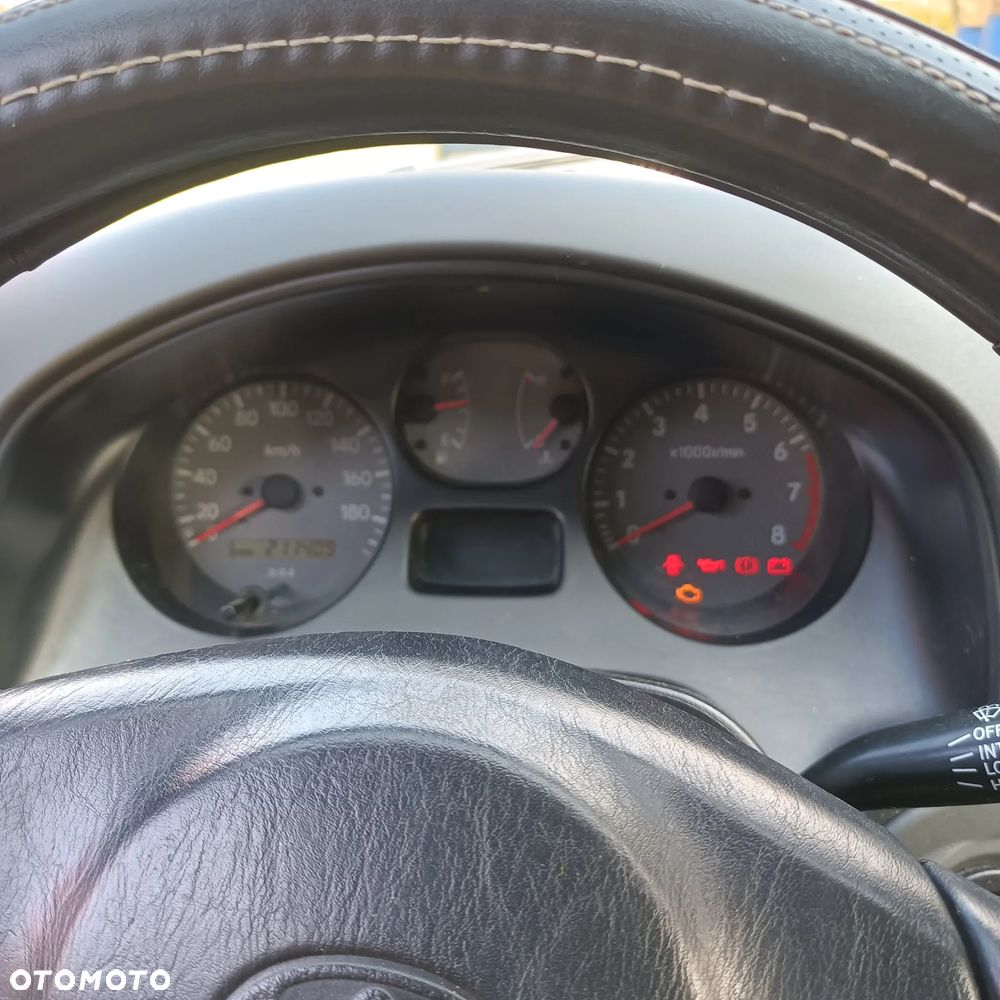 Toyota RAV4 2.0 GLi - 6