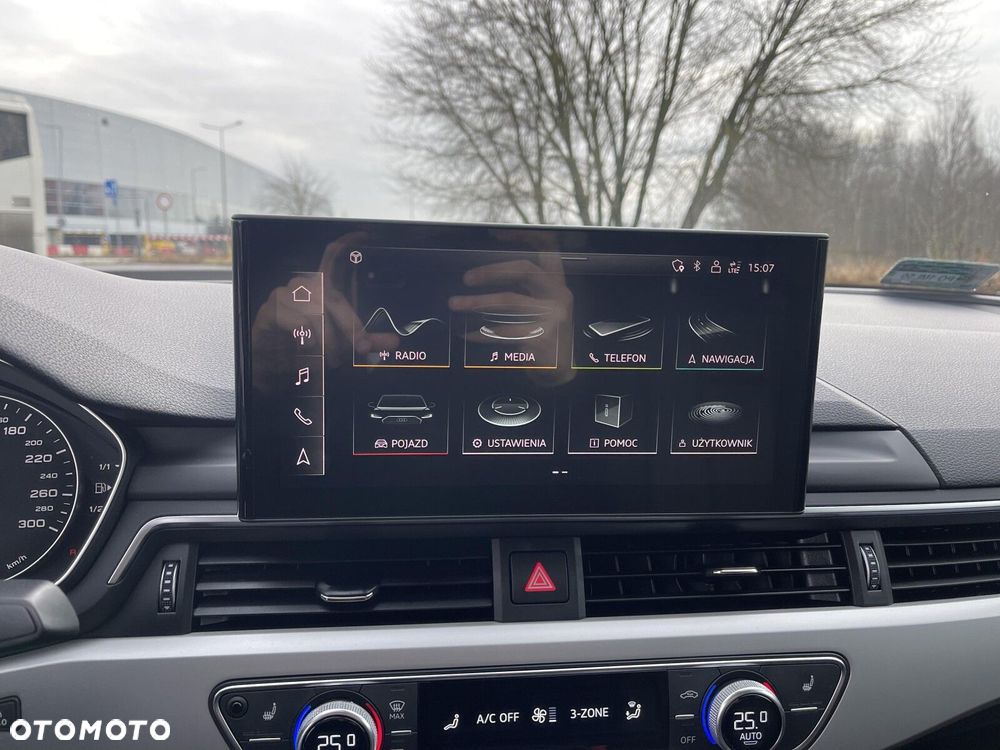 Audi A4 Limousine - 15