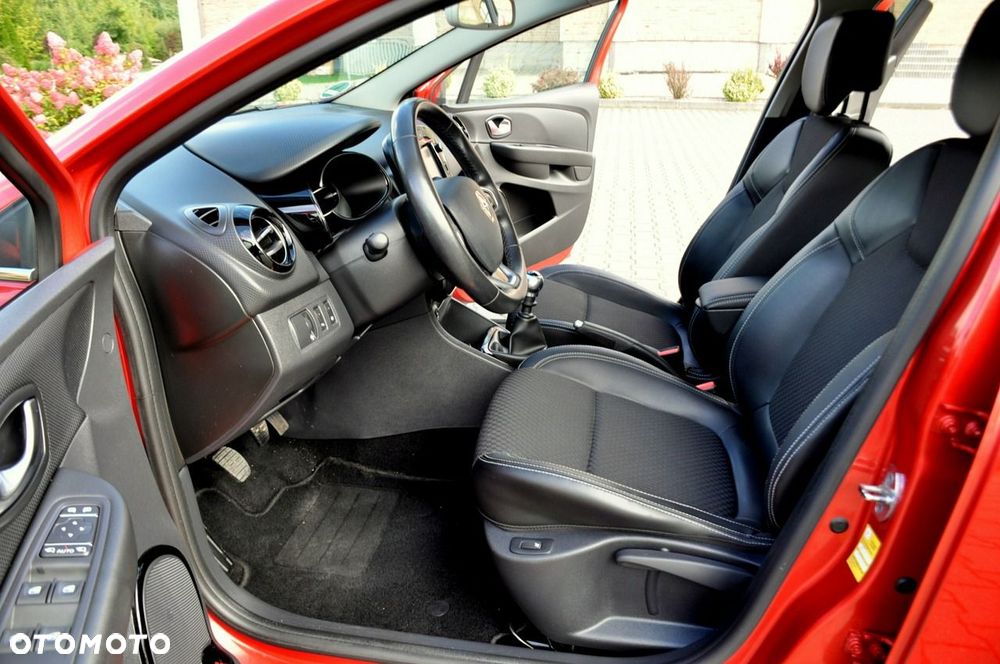 Renault Clio - 22