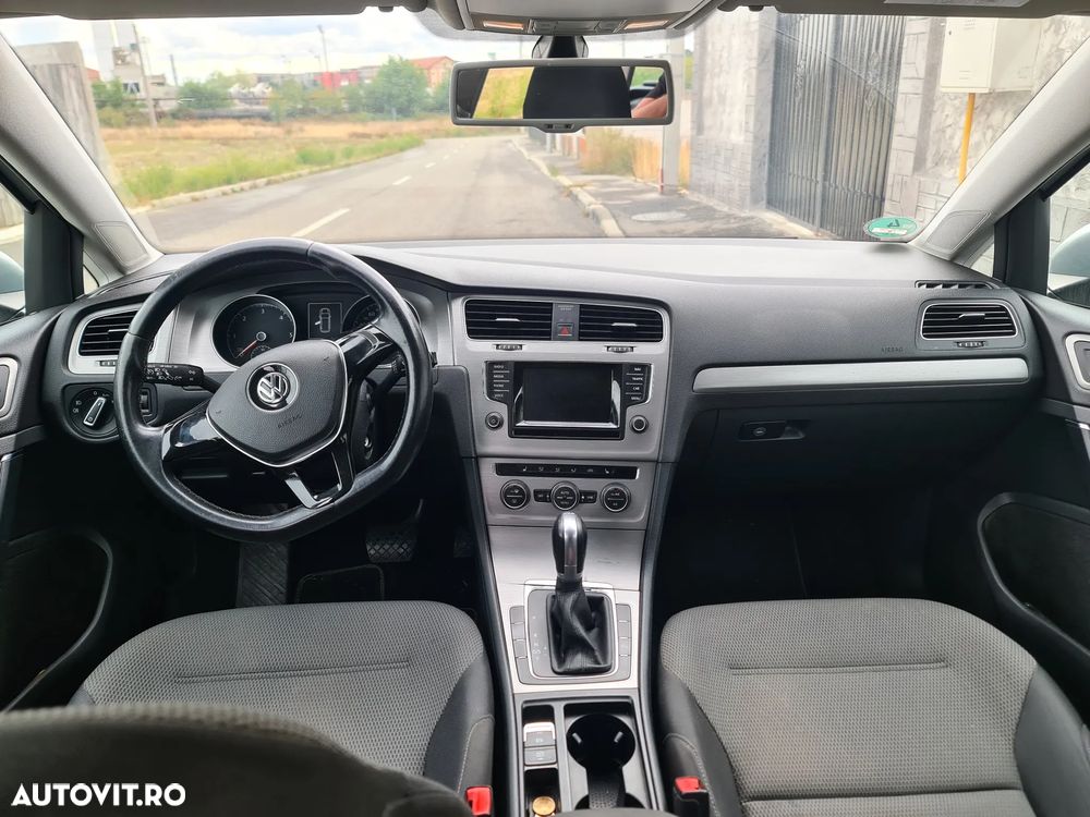 Volkswagen Golf 1.6 BlueTDI DSG Comfortline - 11