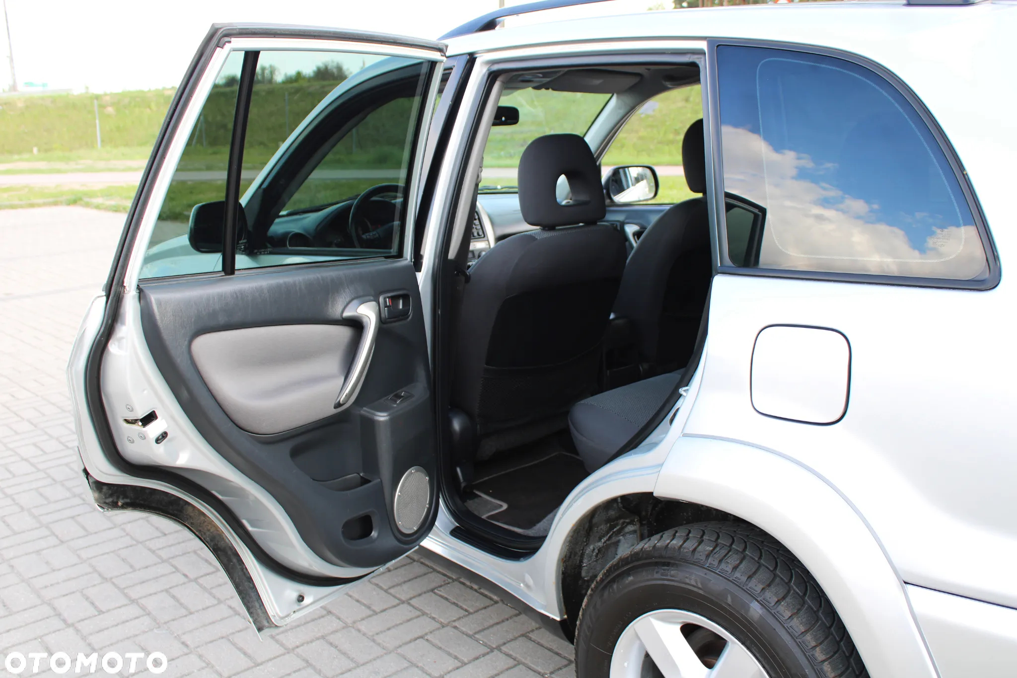Toyota RAV4 - 26
