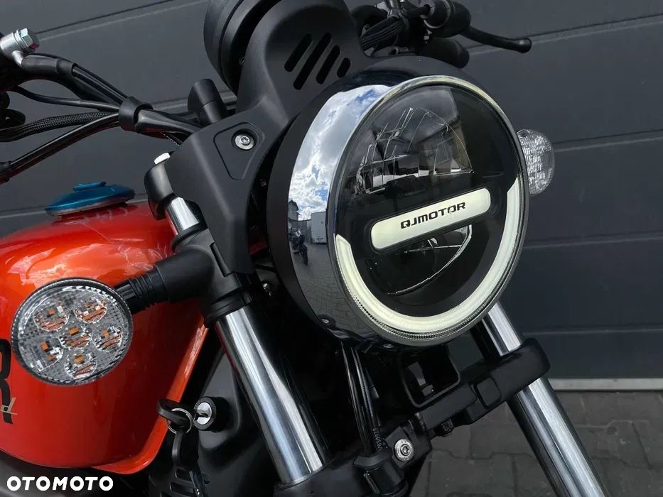 QJMOTOR SRV 125 - 2
