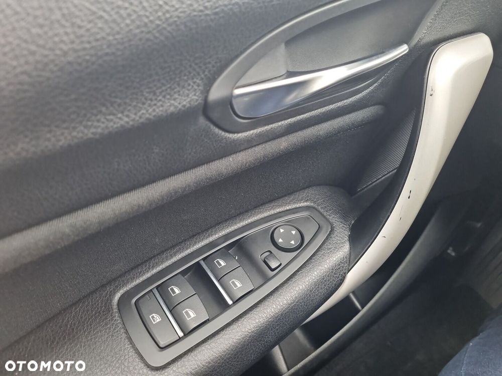 BMW Seria 1 118i - 23
