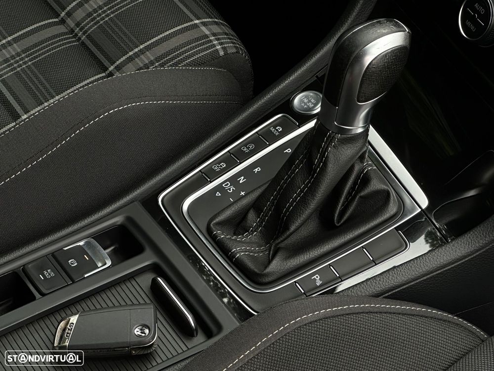 VW Golf 2.0 TDI GTD DSG - 24