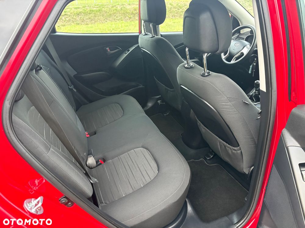 Hyundai ix35 1.6 2WD Fifa World Cup Edition - 29