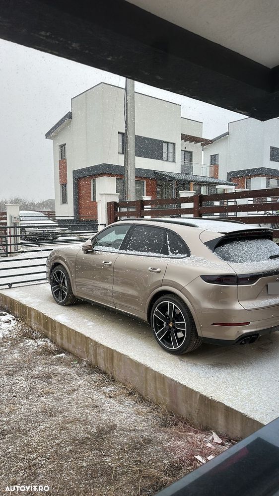 Porsche Cayenne - 6