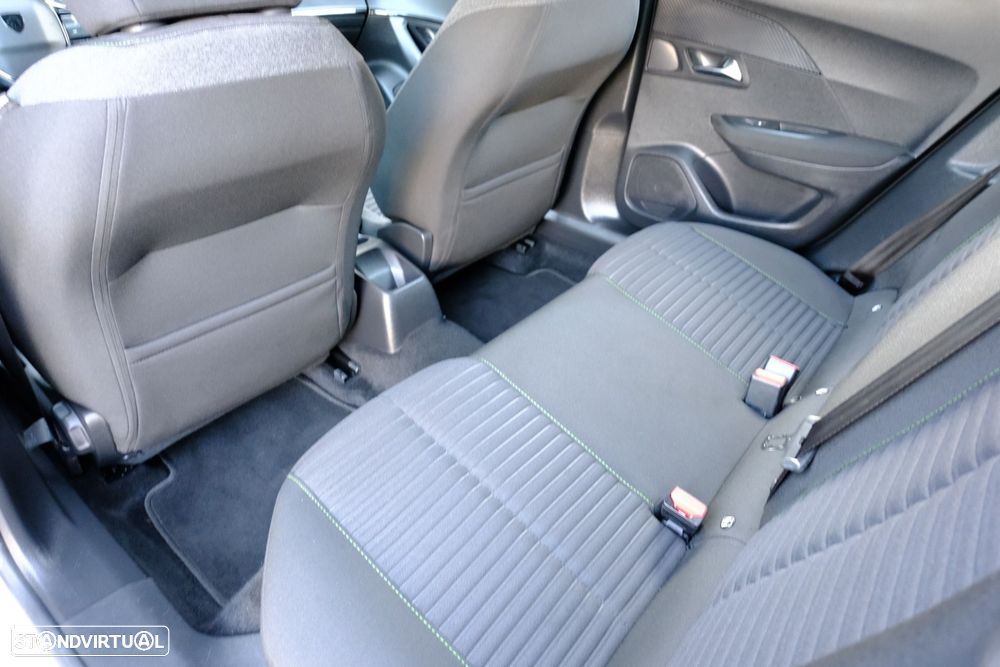 Peugeot 2008 - 9