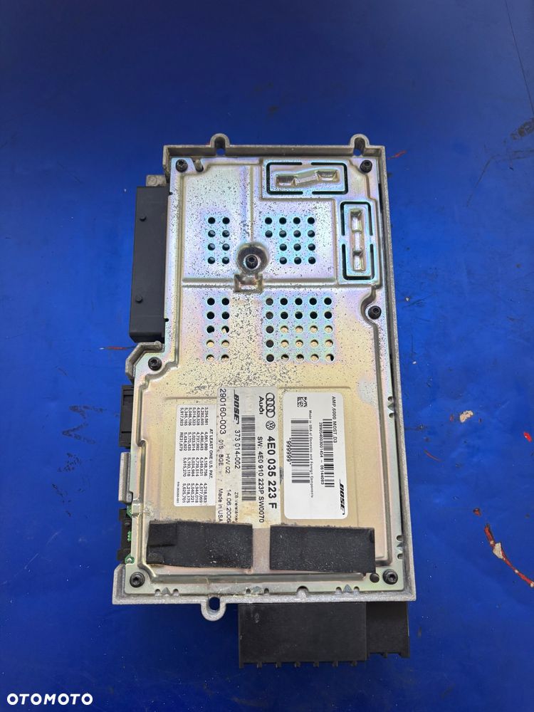 AUDI A8 D3 WZMACNIACZ BOSE 4E0035223F - 3