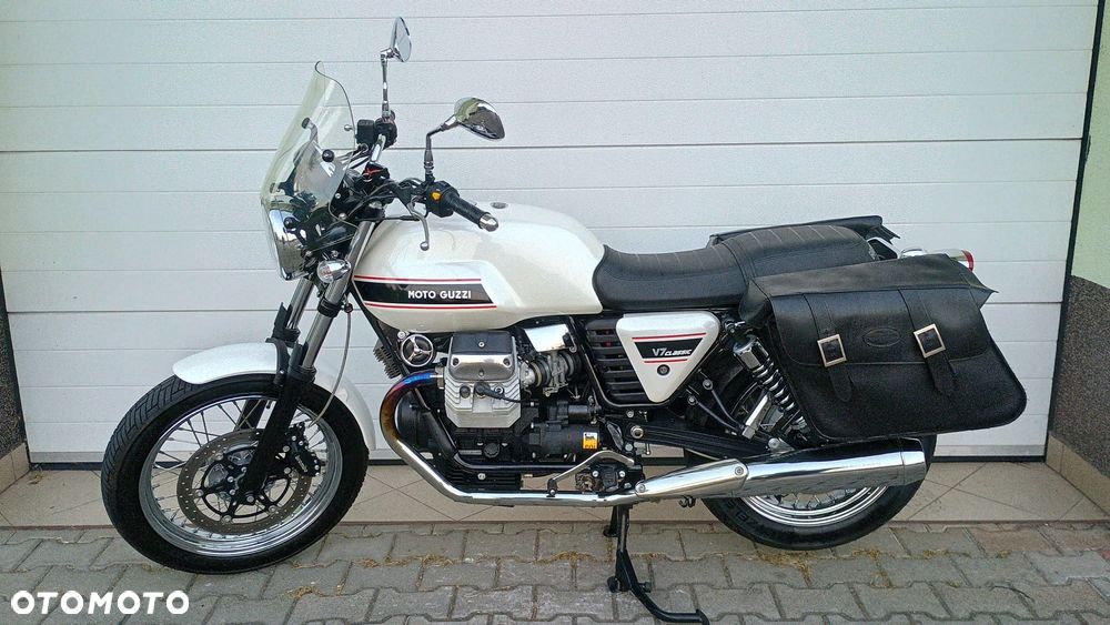 Moto Guzzi V7 - 1