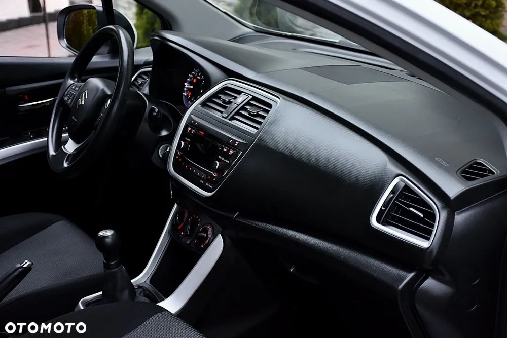 Suzuki SX4 S-Cross 1.6 Premium - 17