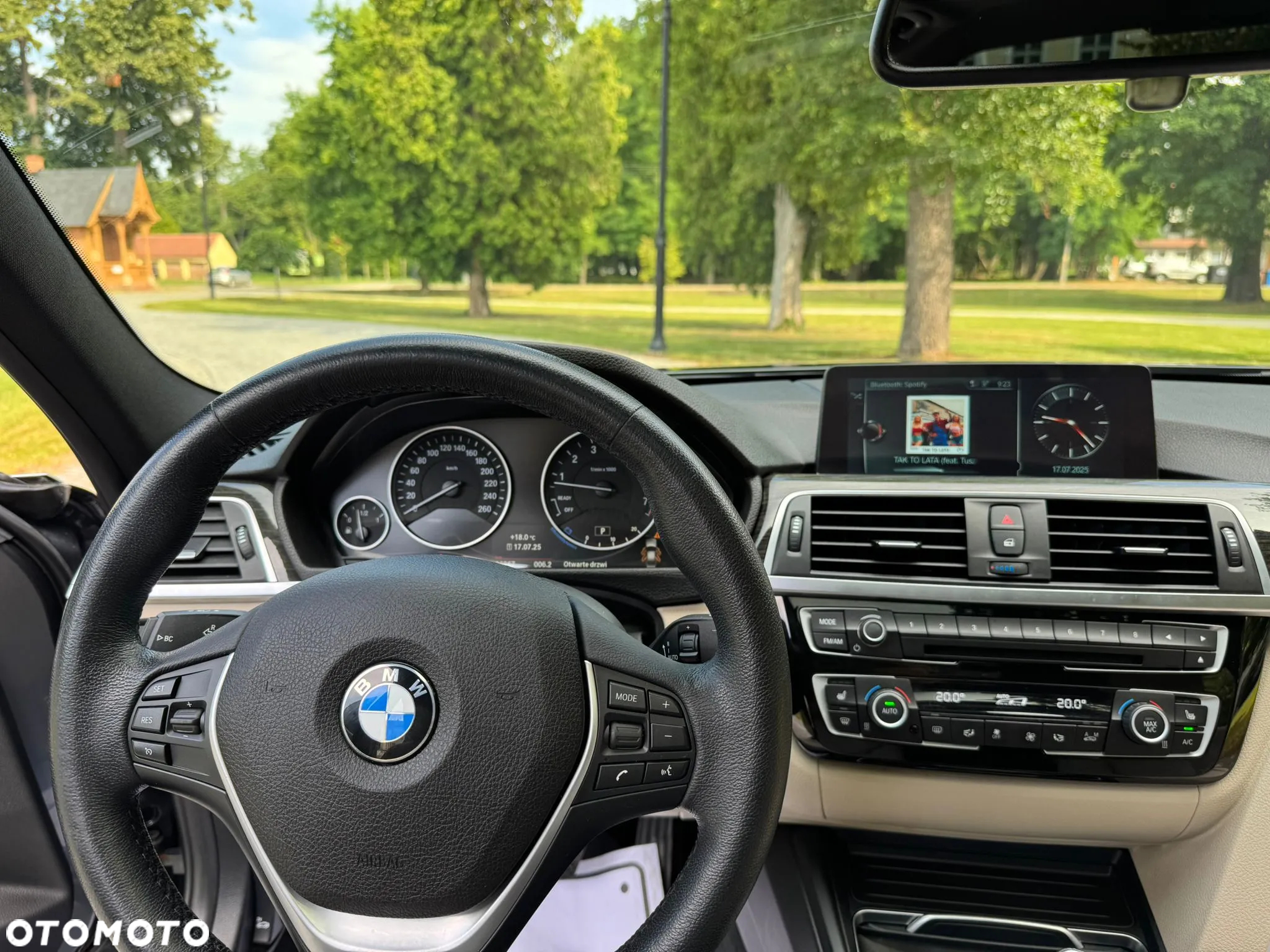 BMW Seria 3 330i - 17