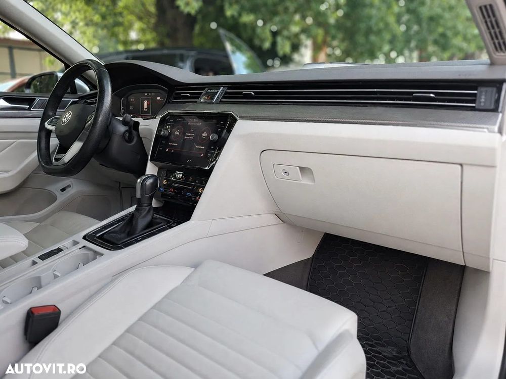 Volkswagen Passat - 25