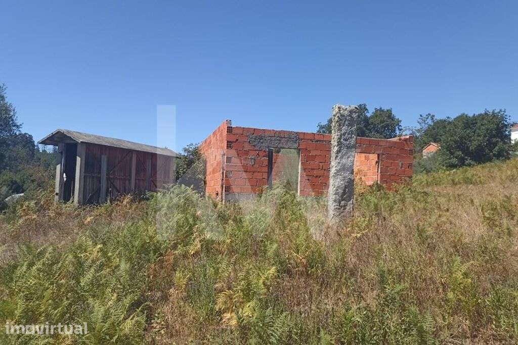 Terreno urbanizável, com benfeitorias, Pindelo, São Pedro do Sul - Grande imagem: 2/20