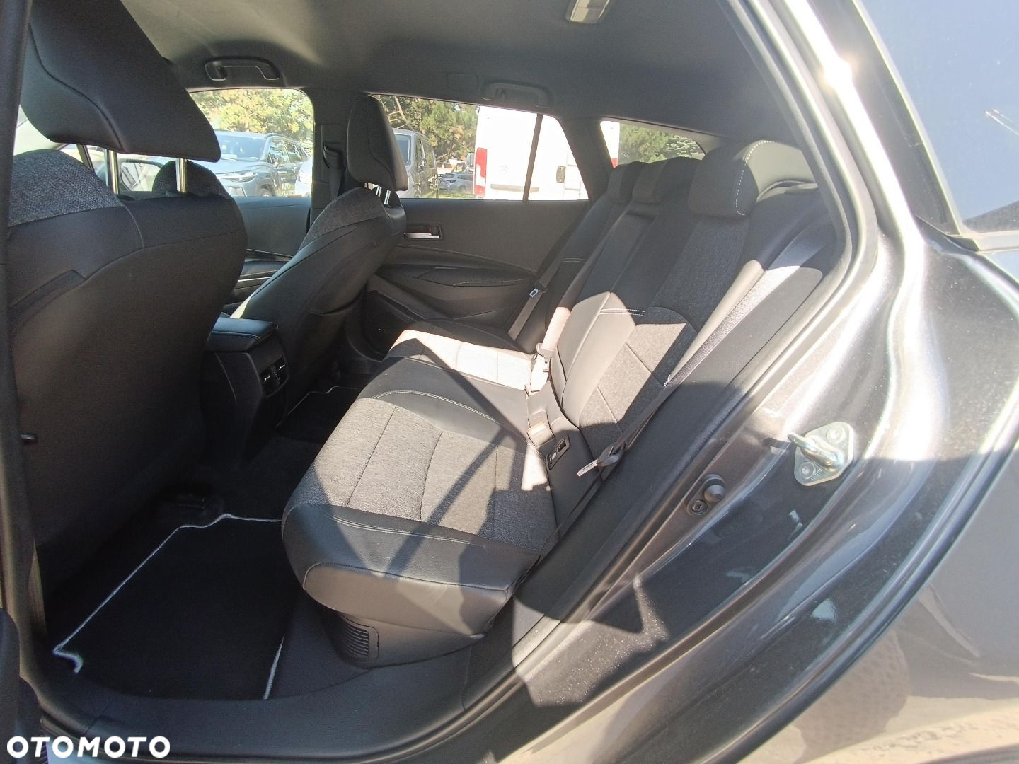 Toyota Corolla - 9