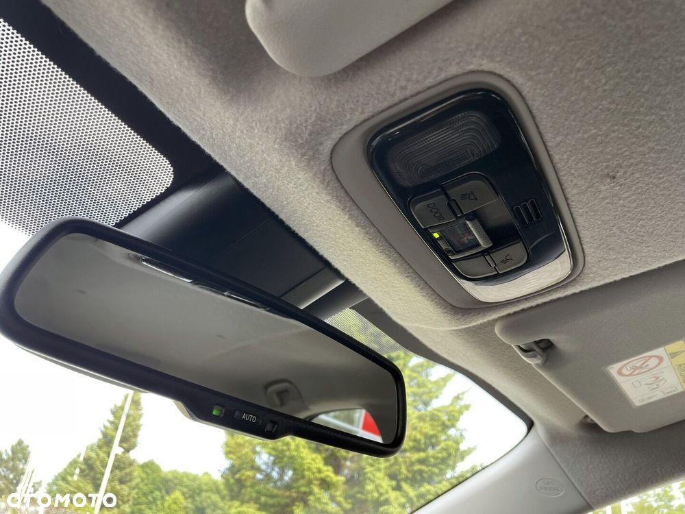 Toyota Yaris Hybrid 1.5 Comfort - 24