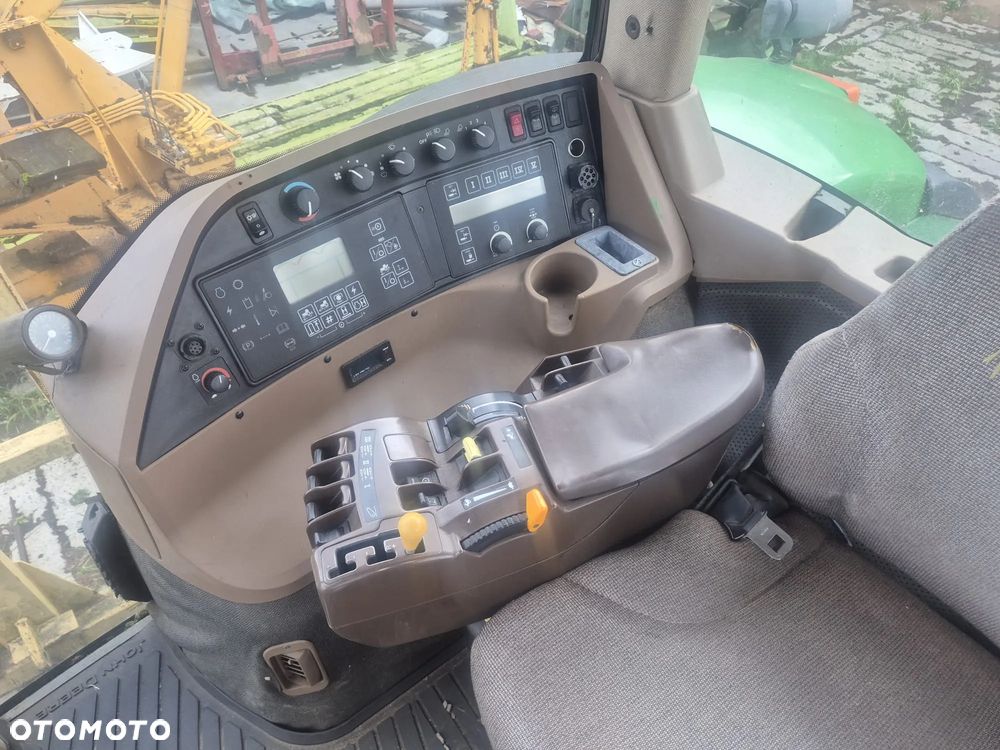 John Deere 8320 - 10