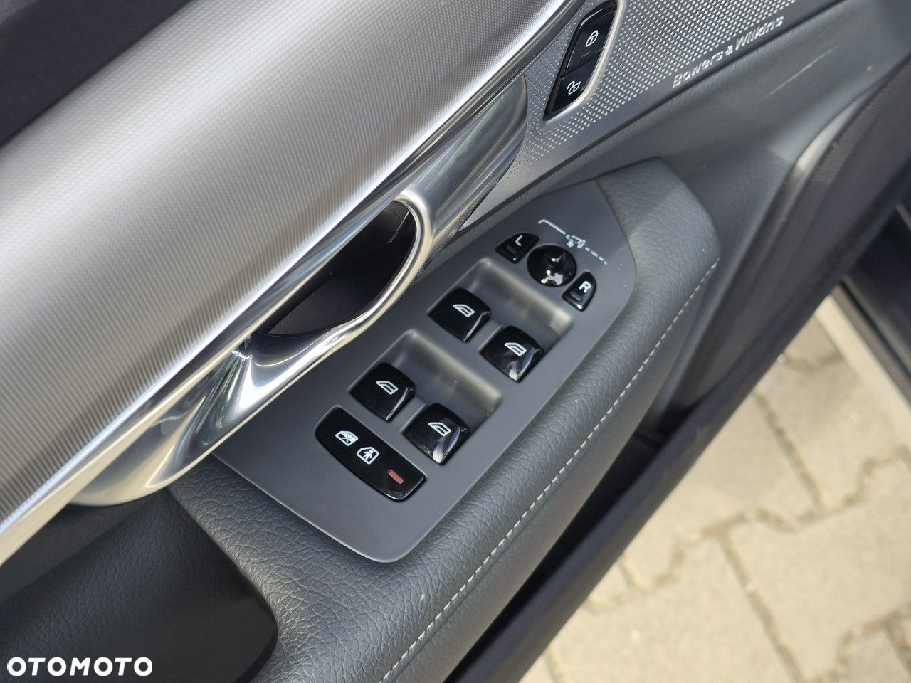 Volvo V90 Cross Country - 18