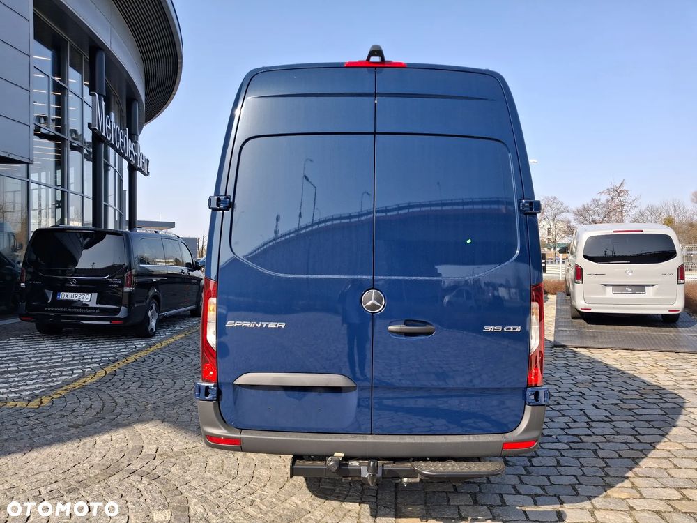 Mercedes-Benz Sprinter 319 CDI Furgon PRO długi - 7