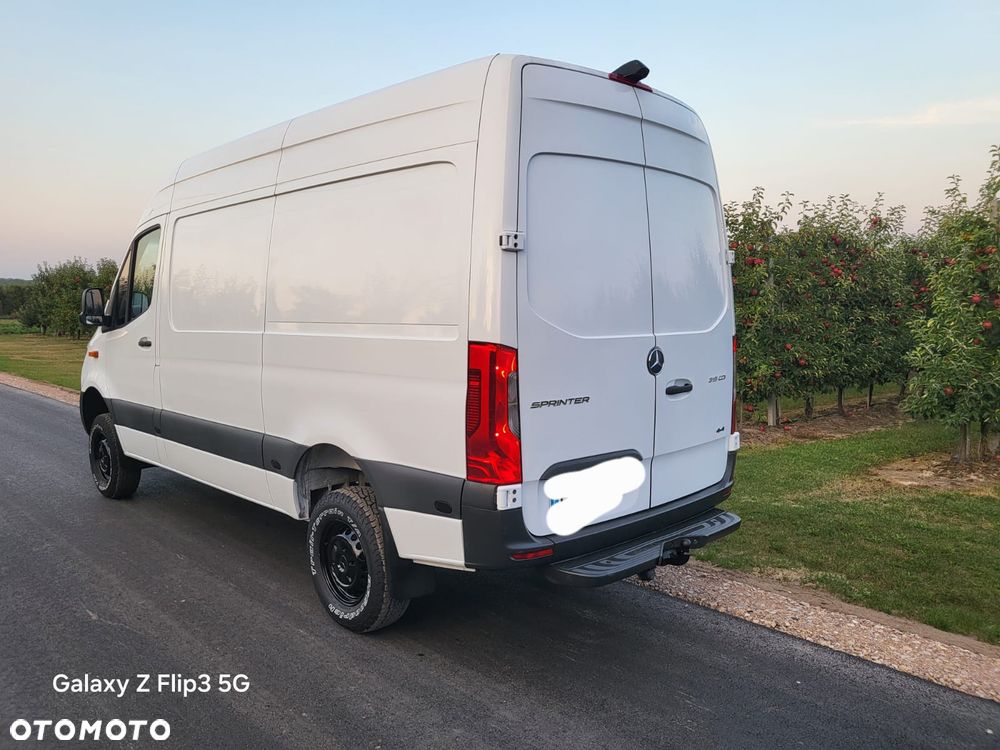 Mercedes-Benz Sprinter - 4