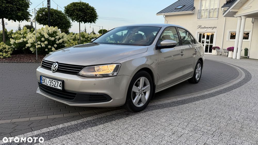 Volkswagen Jetta 1.2 TSI Trendline Optimum - 1