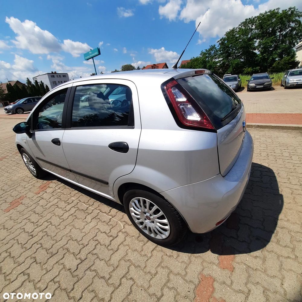 Fiat Grande Punto Actual 1.2 8V Estiva - 8