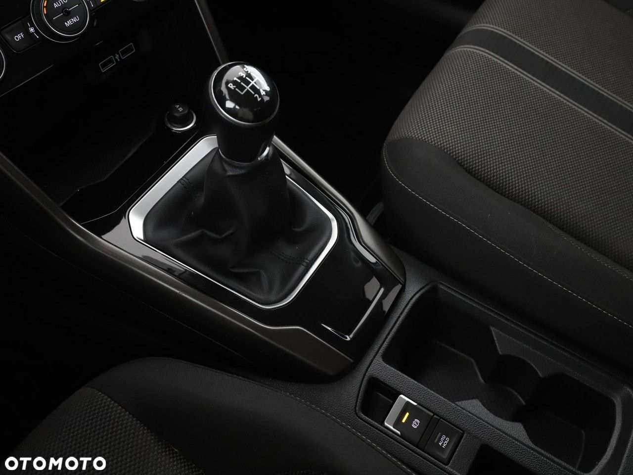 Volkswagen T-Roc 1.0 TSI Style - 28