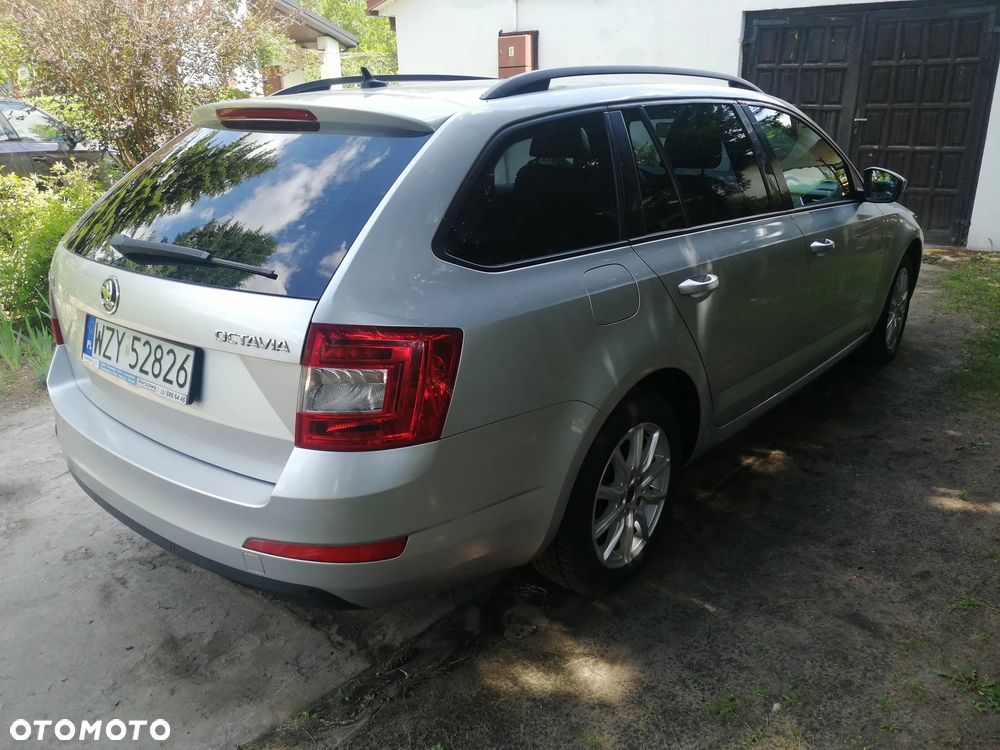 Skoda Octavia 1.6 TDI Style DSG - 8