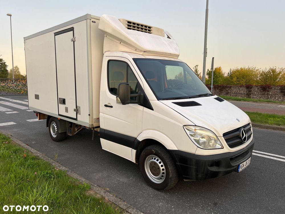 Mercedes-Benz Sprinter - 2