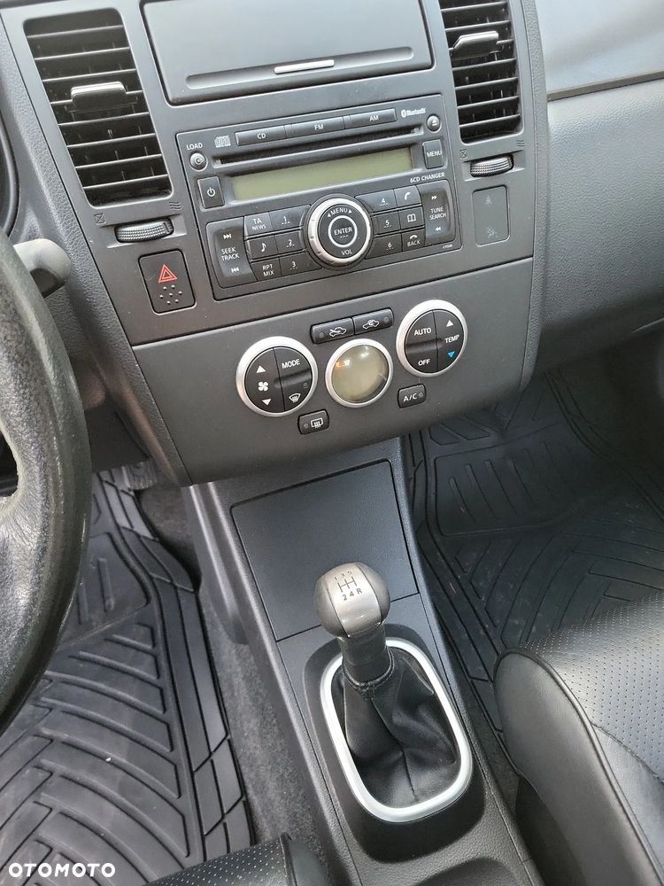Nissan Tiida 1.6 Visia - 23