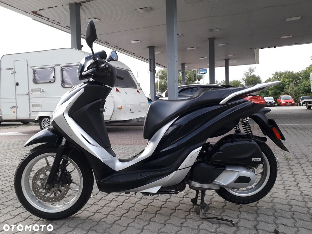 Piaggio Medley - 4
