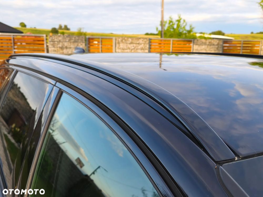 Volvo V60 D3 R-Design - 11