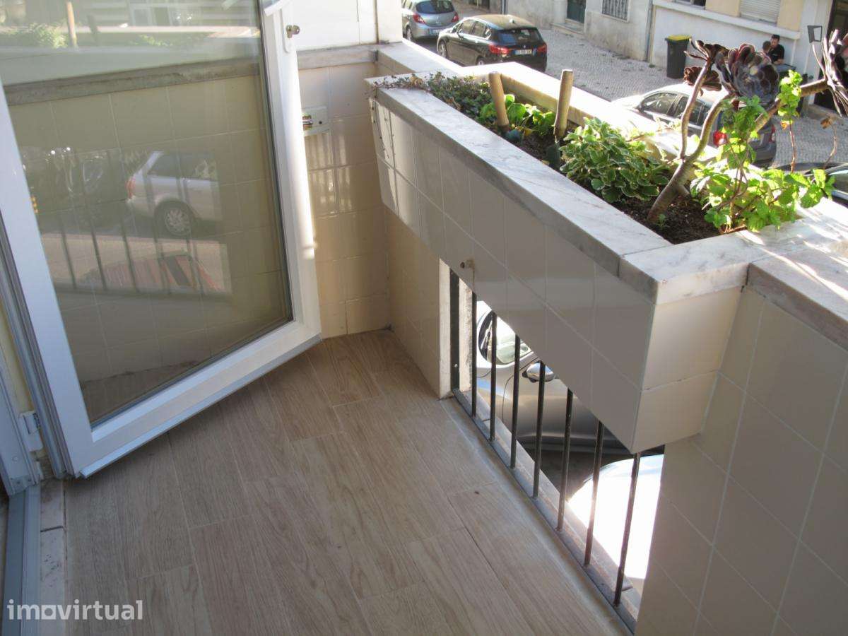 Apartamento com 1 quartos - localizado em Sete Rios Lisbon - Grande imagem: 2/7