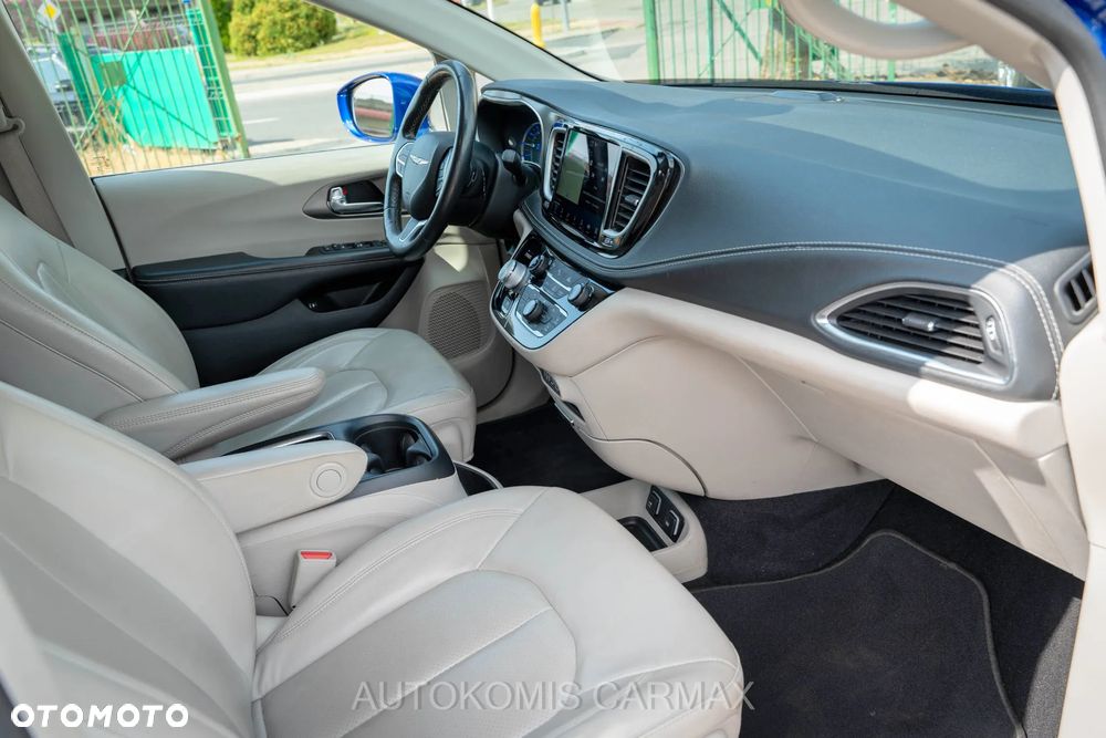 Chrysler Pacifica - 14