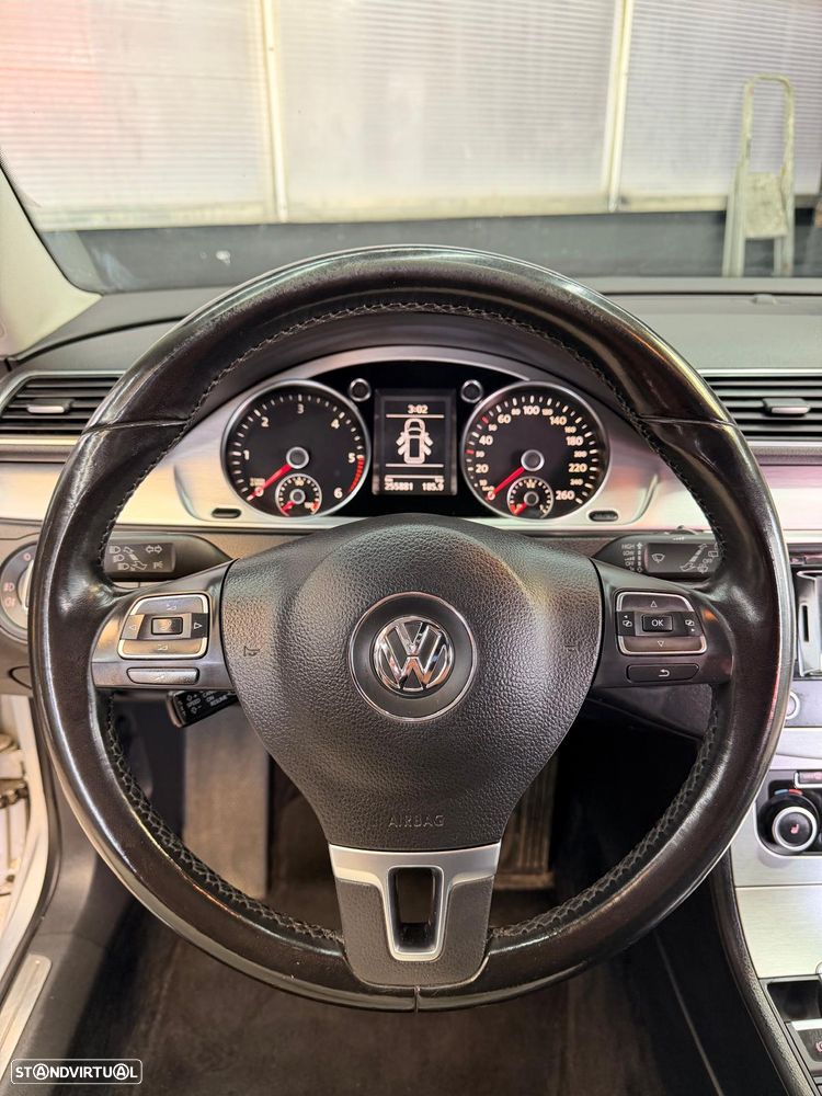 VW Passat Variant - 12