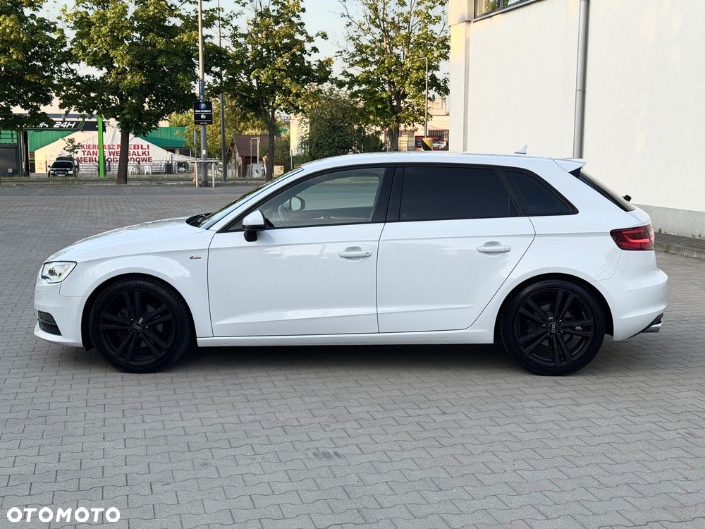 Audi A3 Sportback 2.0 TDI S tronic S line Sportpaket - 3