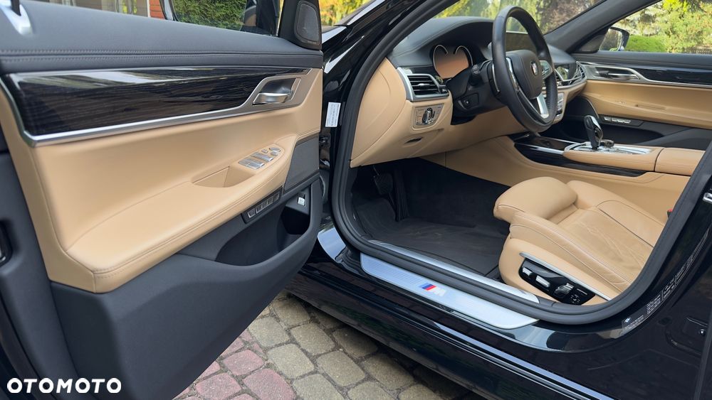 BMW Seria 7 740d xDrive - 12